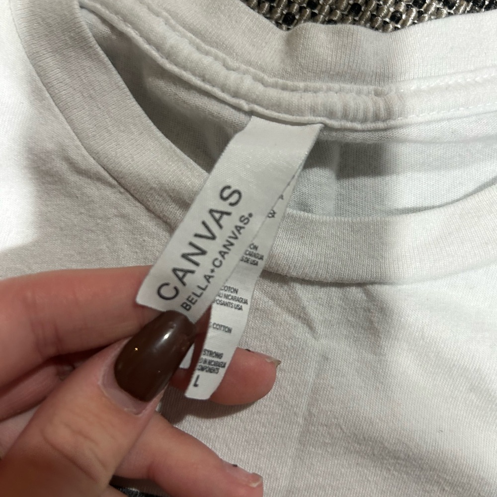 White Graphic Tee - Picture 4 of 5